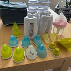 Kiinde Baby Feeding Set with Accessories